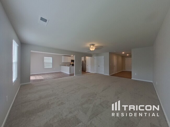 Foto del edificio - 8112 Derby Wood Ln