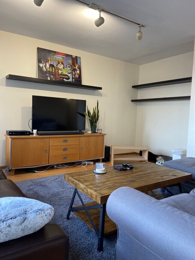 Foto del edificio - 3420 N Lake Shore Dr