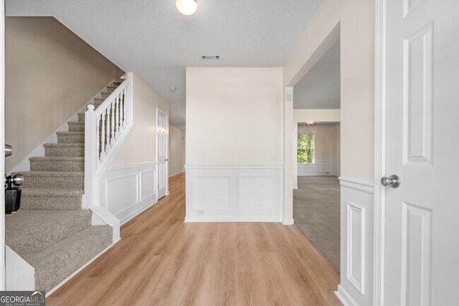 Foto del edificio - 4849 Lilly Stem Dr