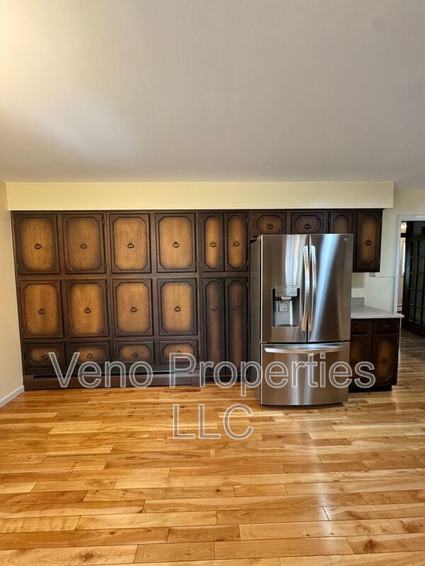 Foto del edificio - 23 Glenwood Dr