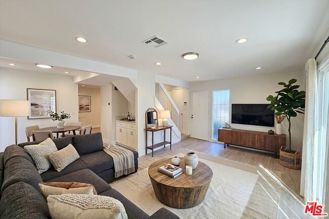 Foto del edificio - 126 Casuda Canyon Dr