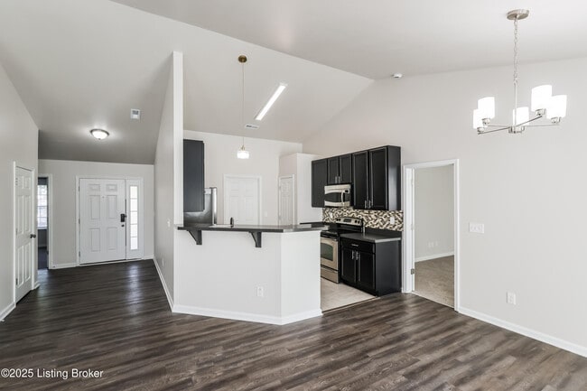 Building Photo - 7003 Hollow Oaks Dr