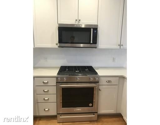 Foto del edificio - 2 br, 2 bath  - 15 Guild St