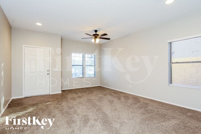 Foto del edificio - 17670 W Bridger St