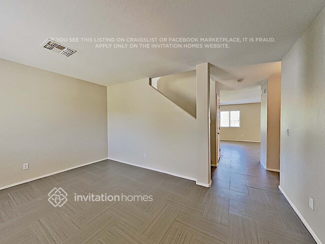Building Photo - 30546 N Honeysuckle Dr
