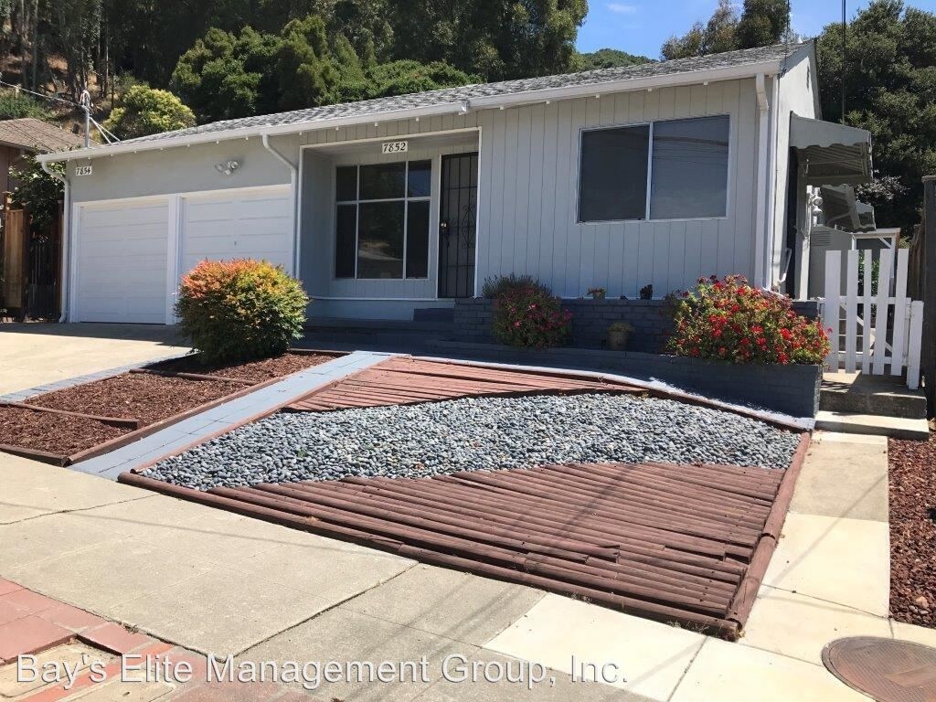 Foto principal - 7852 Sanford St