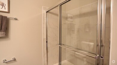 Bathroom - Pointe Hilliard