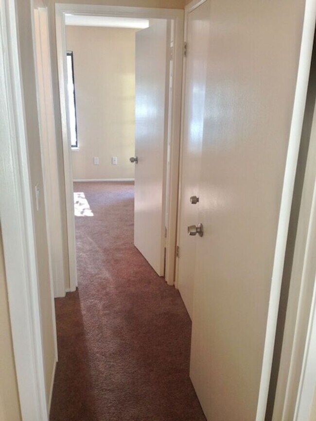 Foto del edificio - Great 2 bed 2 bath Condo in Hercules -- AV...