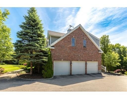 Building Photo - 16 Coachman Ridge Rd