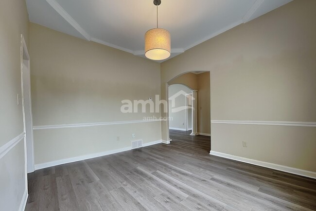 Building Photo - 5106 Guffin Rd