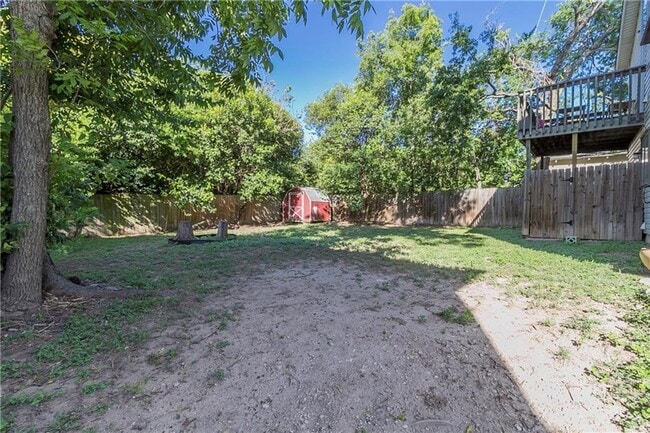 Foto del edificio - 903 Taulbee Ln