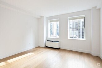 Building Photo - 55 Wall St