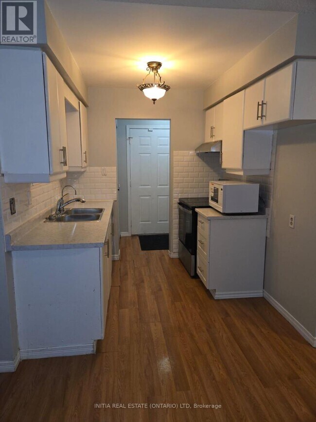 Photo du bâtiment - 324 Conway Dr