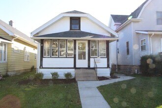 Building Photo - 1204 S 58th St