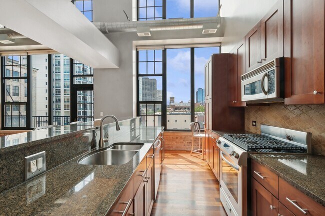 Foto del edificio - 70 E 18th St