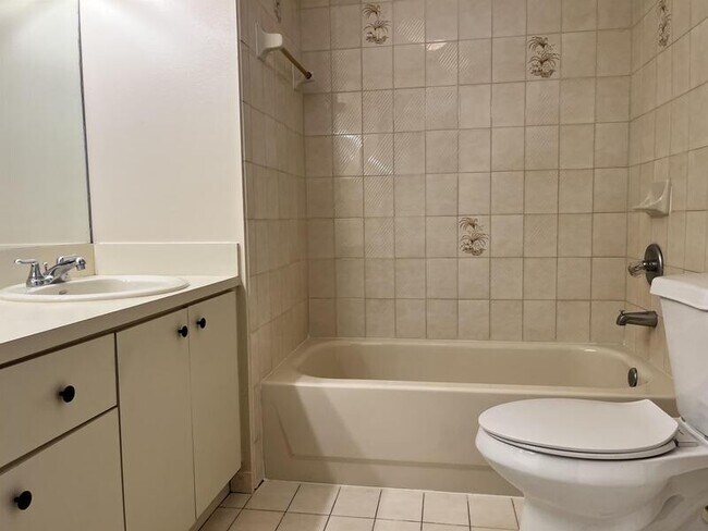 Building Photo - 3355 W 68th St