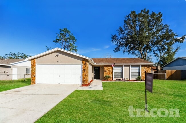 Building Photo - 1237 Edgerton Dr