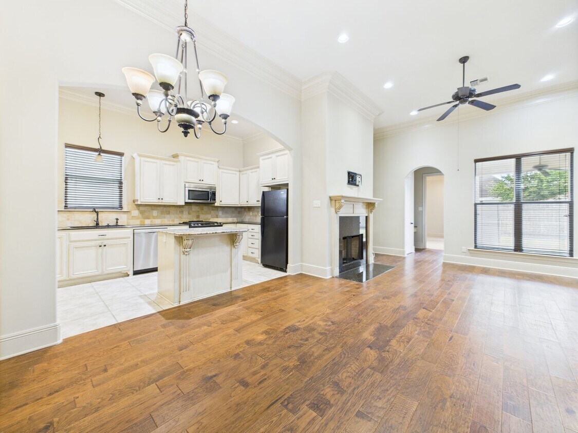 Primary Photo - 3 Bedroom, 2 Bathroom House is Available Now!