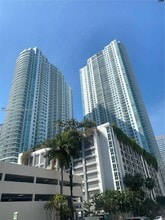 Building Photo - 950 Brickell Bay Dr