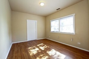 Foto del edificio - 8311 S Buffalo Ave