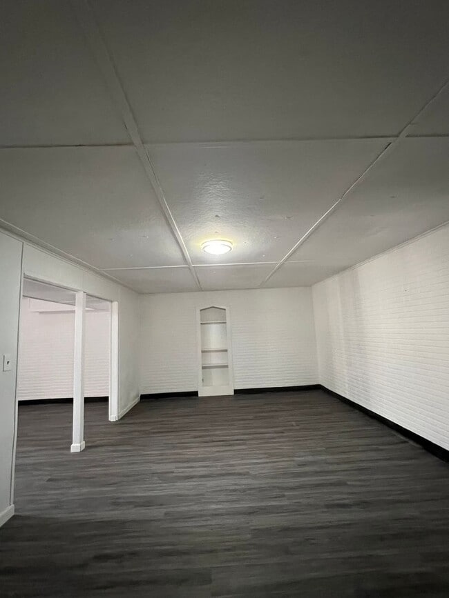 Building Photo - 10 Brig Dean Rd