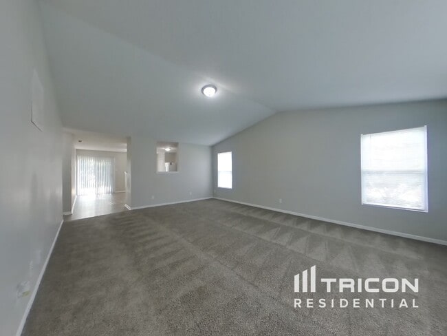 Building Photo - 2103 Bridlewood Dr