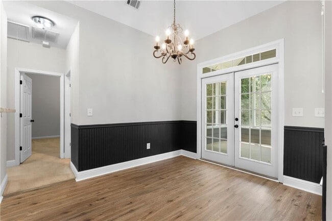 Foto del edificio - 65 Riverwood View