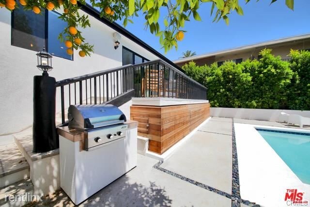 Building Photo - 2 br, 1 bath House - 9026 Harratt St # A