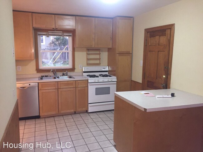 Foto del edificio - 3 br, 2 bath House - 632 Morgan Ave South