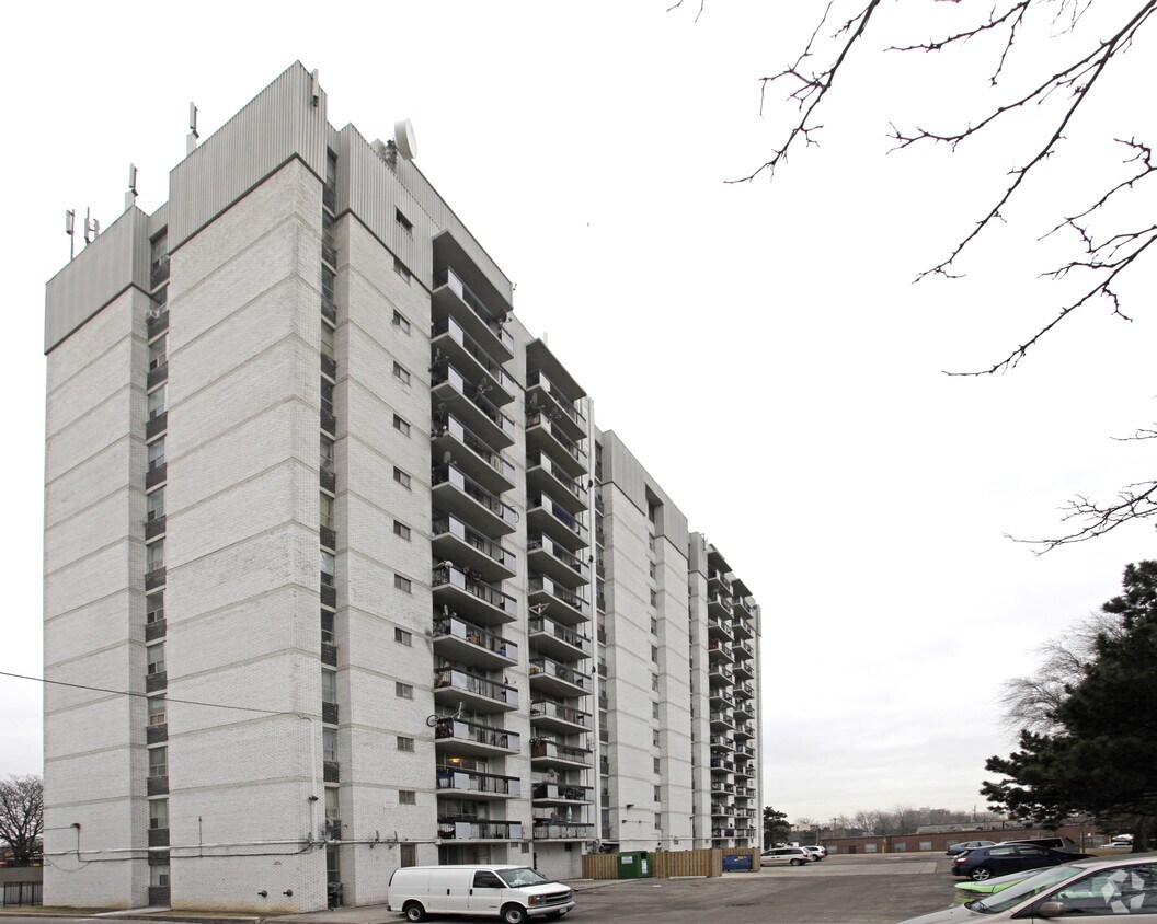 Photo principale - 2600 Jane St