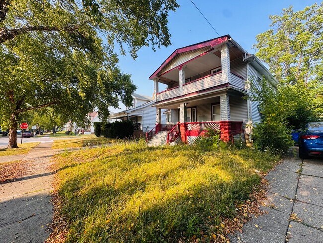 Building Photo - 3487 W 100th St