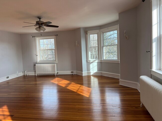 Building Photo - 1 Park Pl