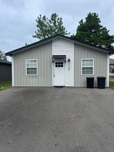 Building Photo - 109 Evergreen