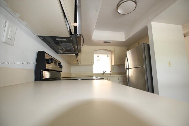 Foto del edificio - 8990 W Sample Rd