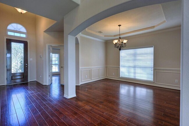 Building Photo - 8334 Cape Royal Dr