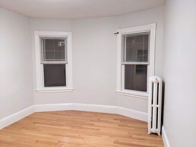 Building Photo - 25 Moreland St