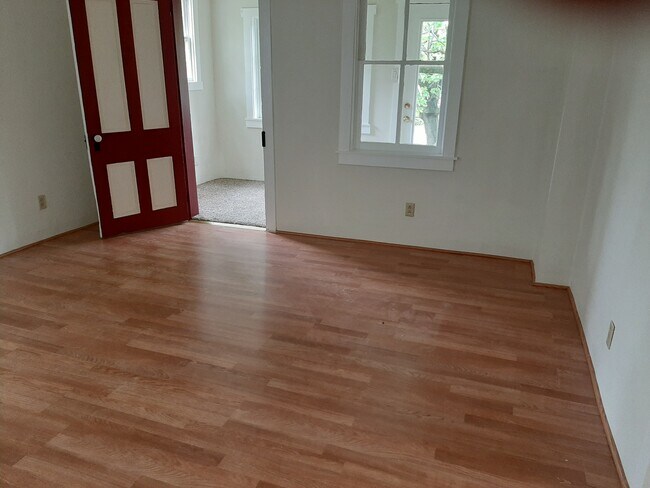 Foto del edificio - 119 Eagle Farms Rd