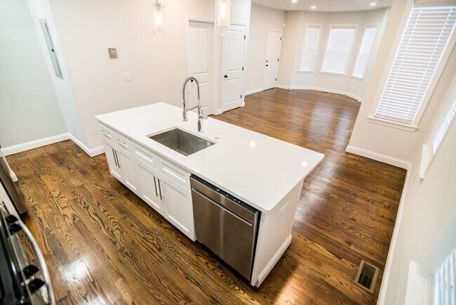 Foto del edificio - 757 Washington St