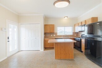 Building Photo - 6146 Settlers Lake Cir E Building Photo - 6146 Settlers Lake Cir E