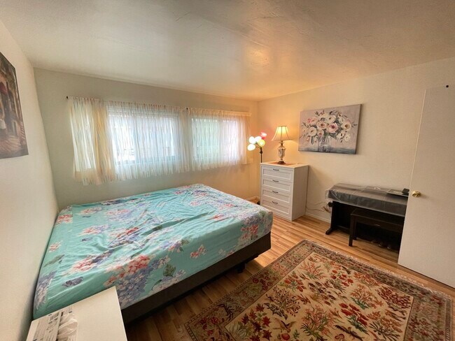 Building Photo - 4143 Mt Alifan Dr