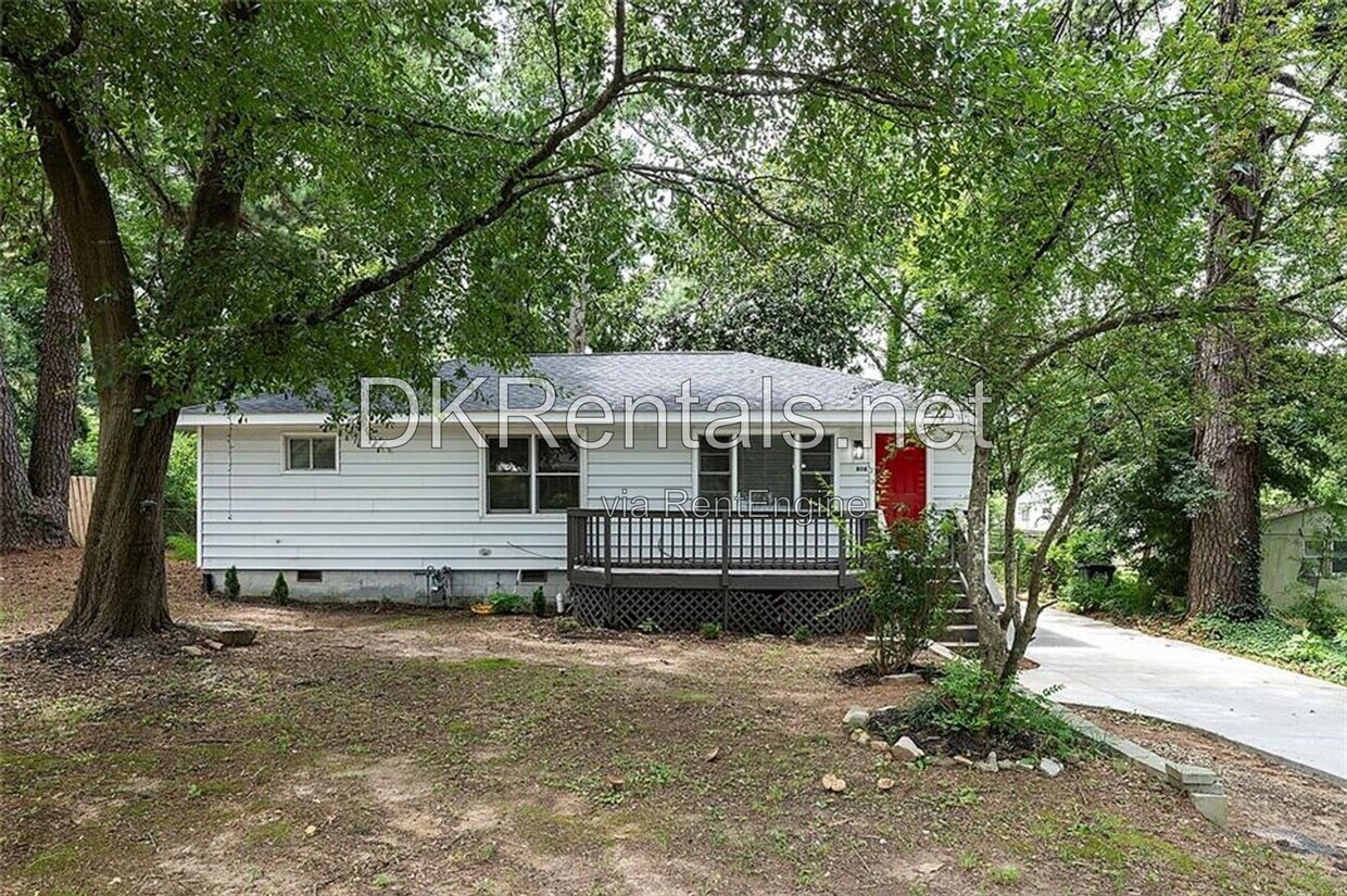 Photo - 808 Meadow Place