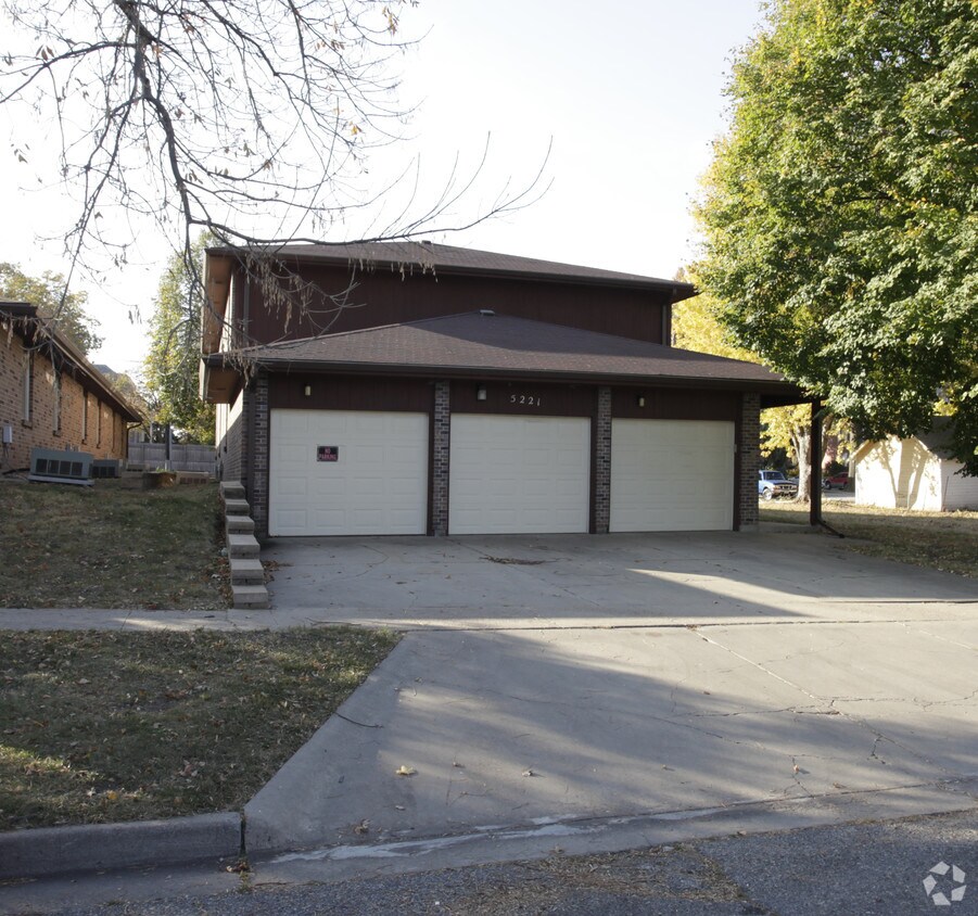 Foto del edificio - 5221 Cleveland Ave