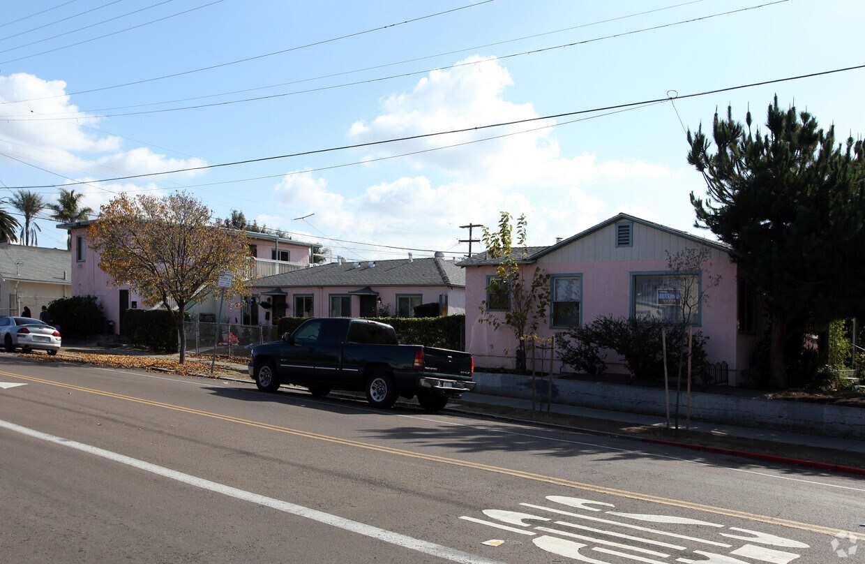 Primary Photo - 3791 Marlborough Ave