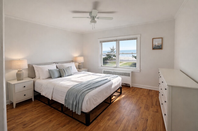 Building Photo - Marine Gardens - Summer Rentals