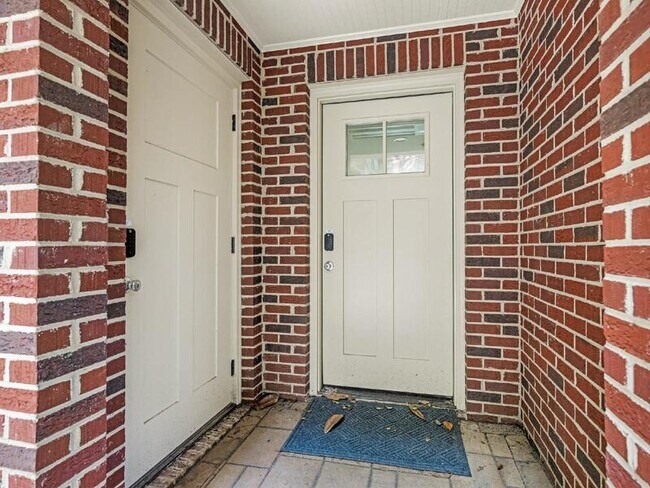 Foto del edificio - 1105 Ordermore Ave