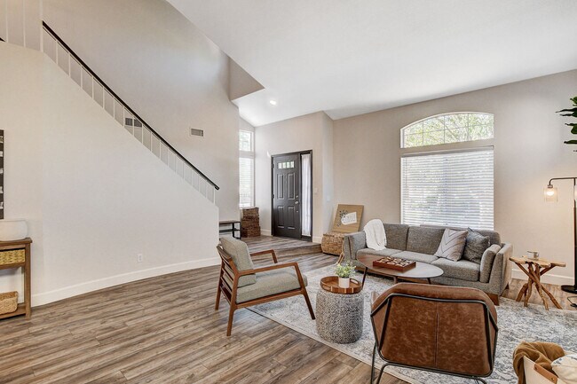 Foto del edificio - 9417 Rolling Ridge Ln