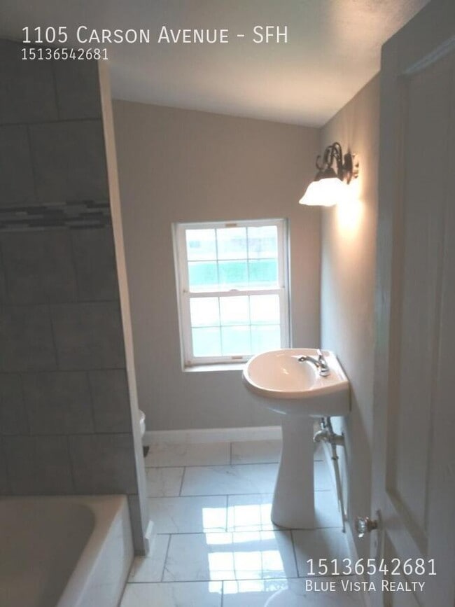 Photo - 1105 Carson Ave House