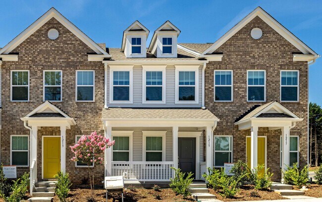 Foto del edificio - 1 Year Old 2-Bedroom Townhome in Lowell (M...