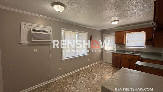 Building Photo - 23 Navy Cir