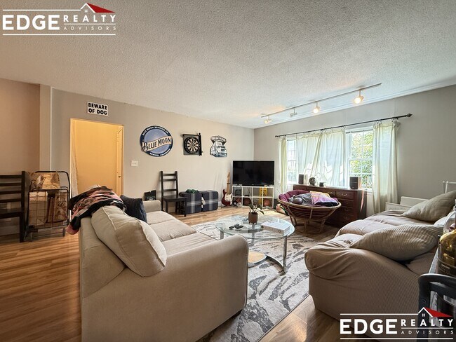Photo - 190 Lake Shore Rd Apartment